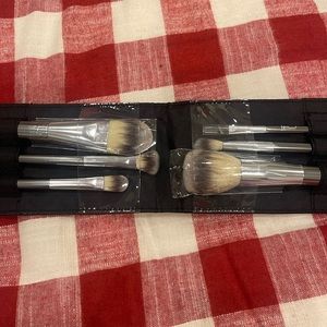 It Cosmetics 6-Piece Makeup Cosmetic Brush Set Collection NEW
